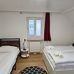 - With Two Beds Horn