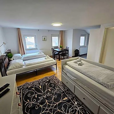 - With Two Beds Horn